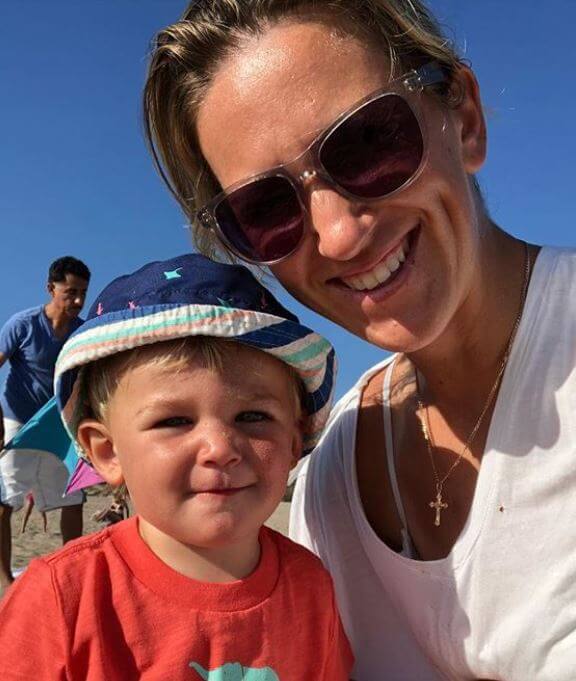 Leo Mckeague with his mom, Victoria Azarenka.